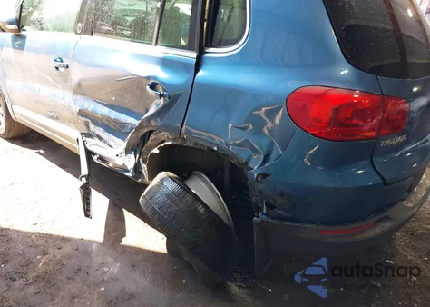 2017 Volkswagen Tiguan 2.0T Wolfsburg Edition z USA, uszkodzony, nr VIN WVGSV7AX0HK011669